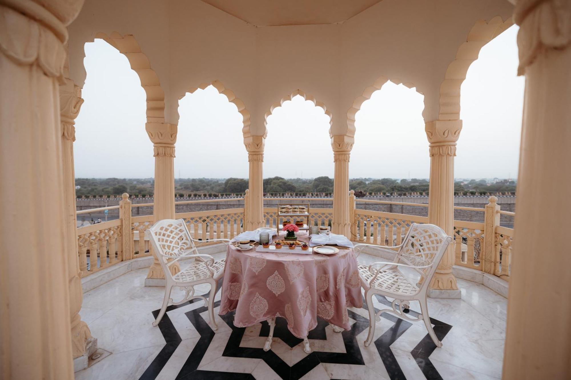 Отель Anantara Jewel Bagh Джапур Экстерьер фото